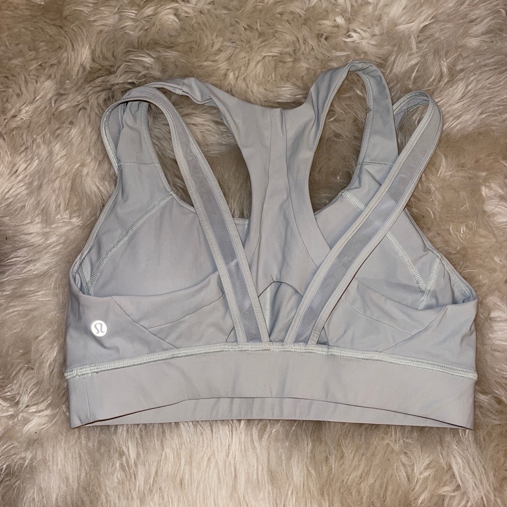 Lululemon sports bra size 8
